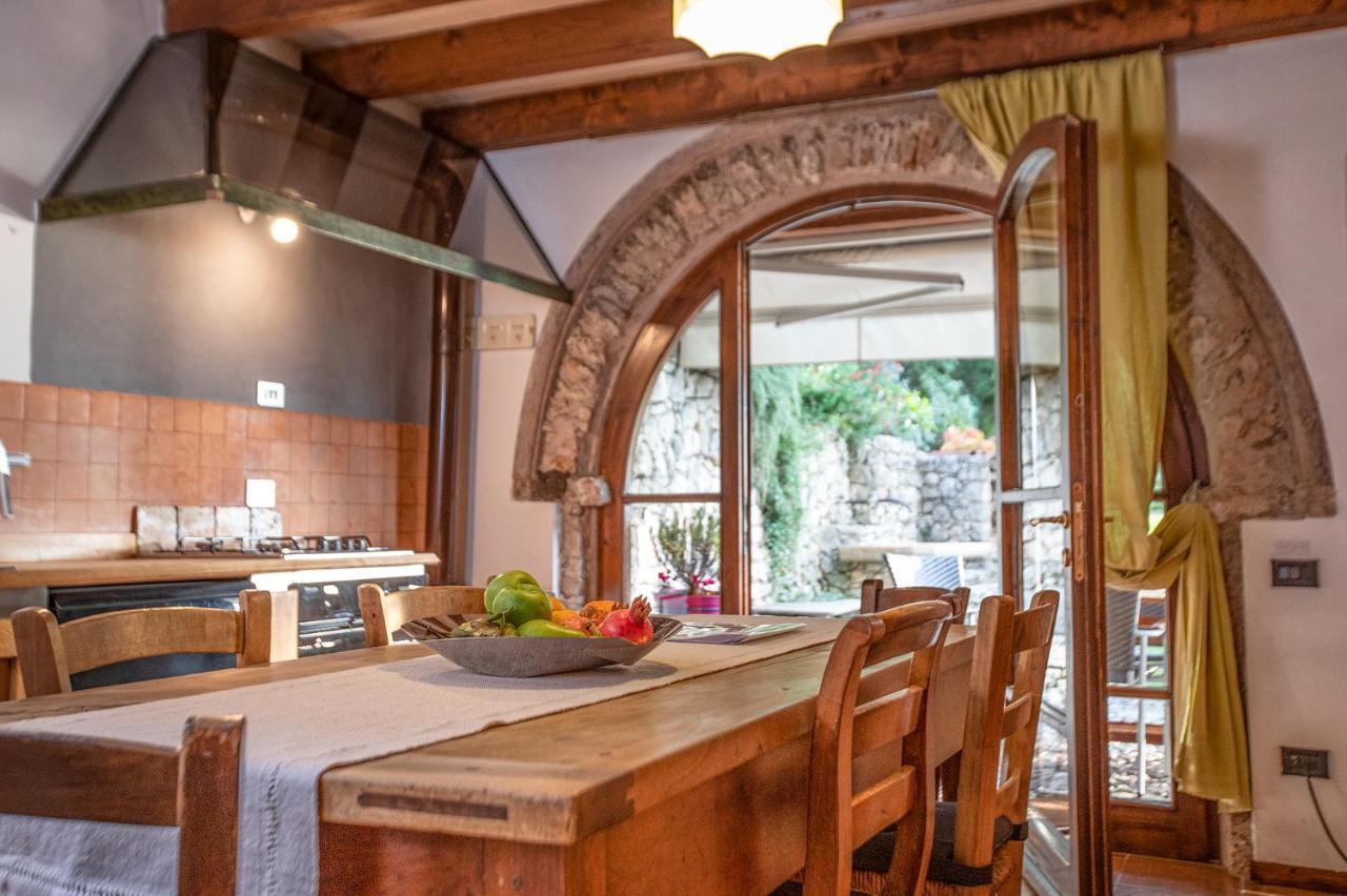 Giacomazzi House Bri Lägenhet Malcesine Exteriör bild