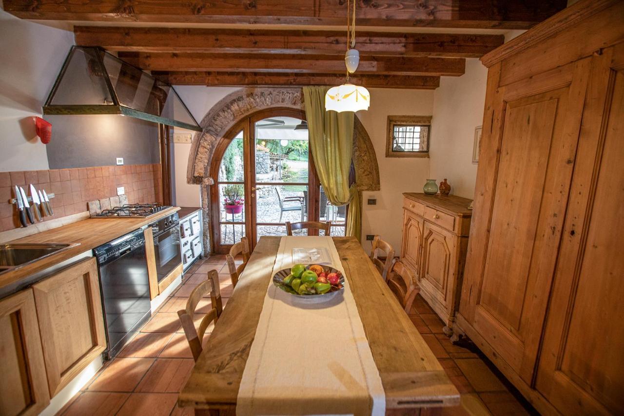 Giacomazzi House Bri Lägenhet Malcesine Exteriör bild